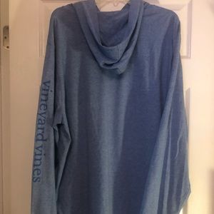 NWOT Vineyard vines Men’s XXL blue hooded long sleeve tshirt
